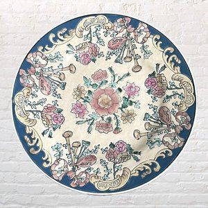 Toyo-Trumpet Tapestry Pink & Blue Decorative Plate